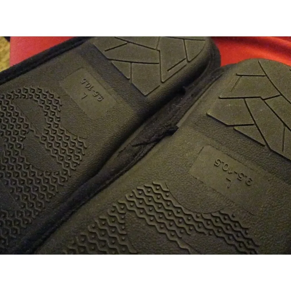 Wembley Slippers Size L Men’s 9.5 - 10.5 Outdoor/Indoor Memory Foam